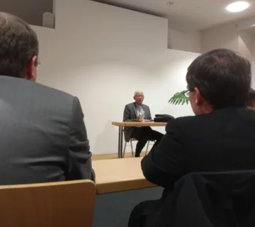 Conference Ravel e1511604160300 360x320